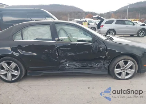 2010 Ford Fusion Sport z USA, uszkodzony, nr VIN 3FAHP0KC3AR204935